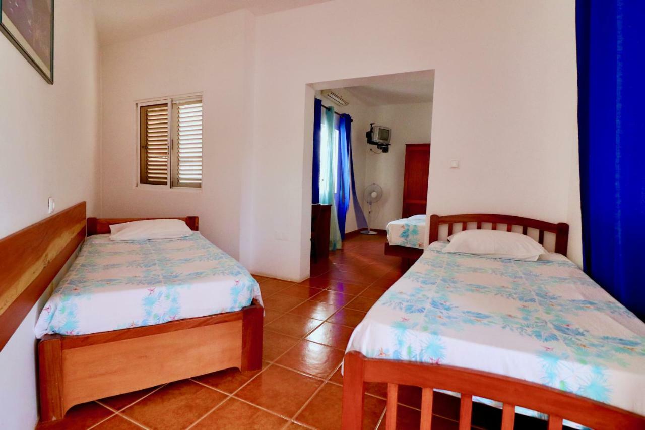 Residencial Che Guevara Bed&Breakfast Mindelo Exterior foto